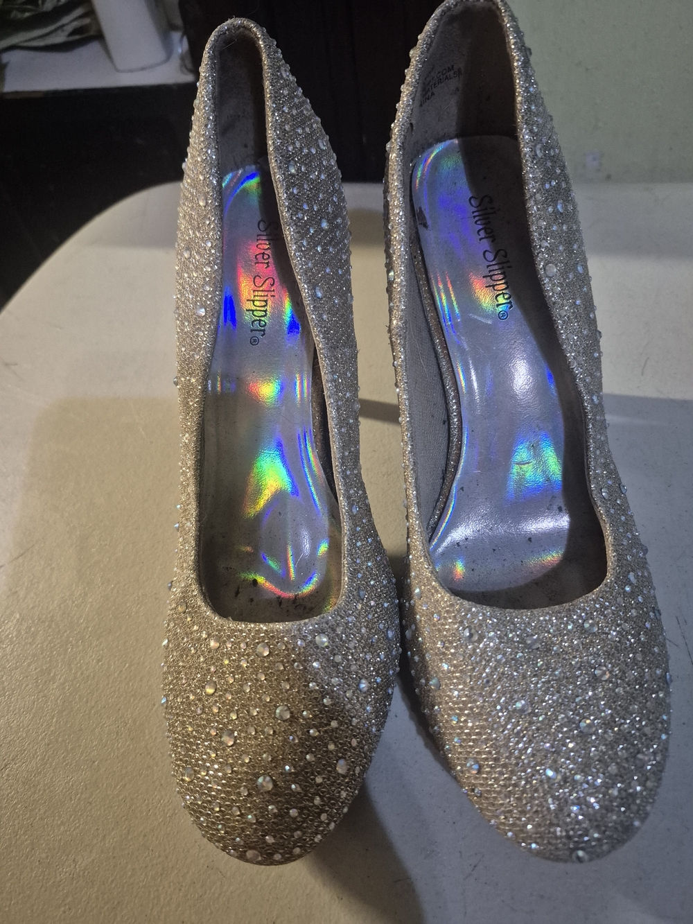 Silver Slipper Embellished Silver Women's Pumps.  Box 47L